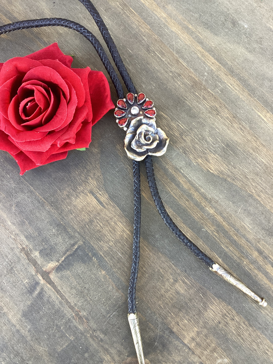 Red Rose Garden Bolo