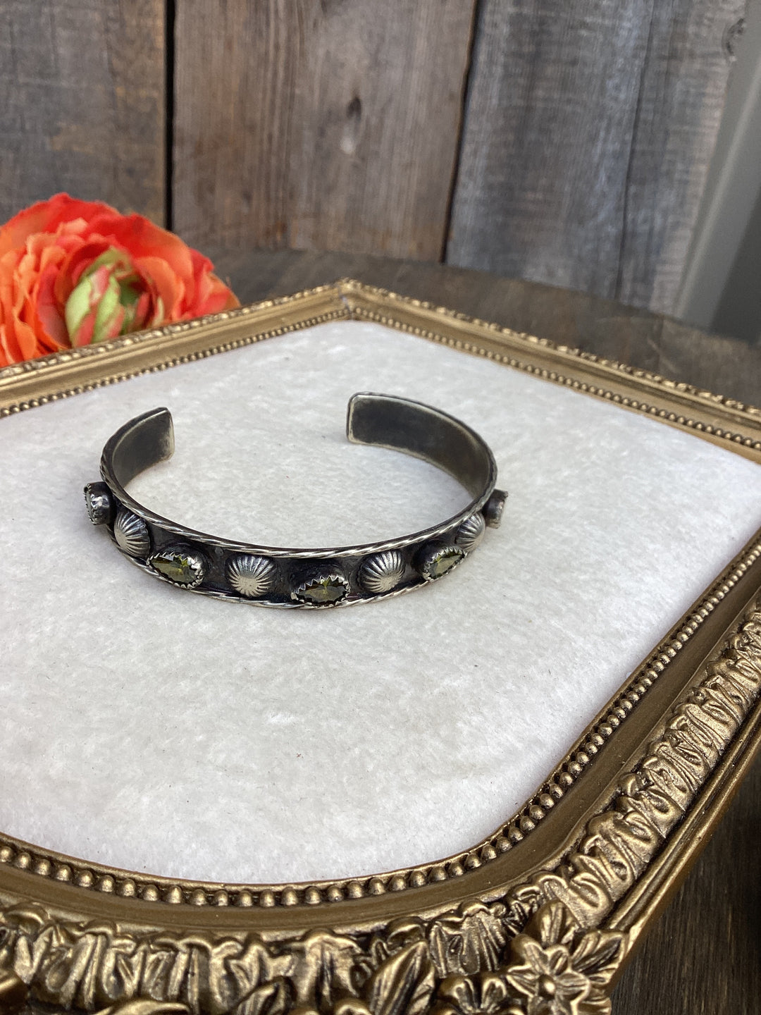 Calm Sparkle Green Cuff