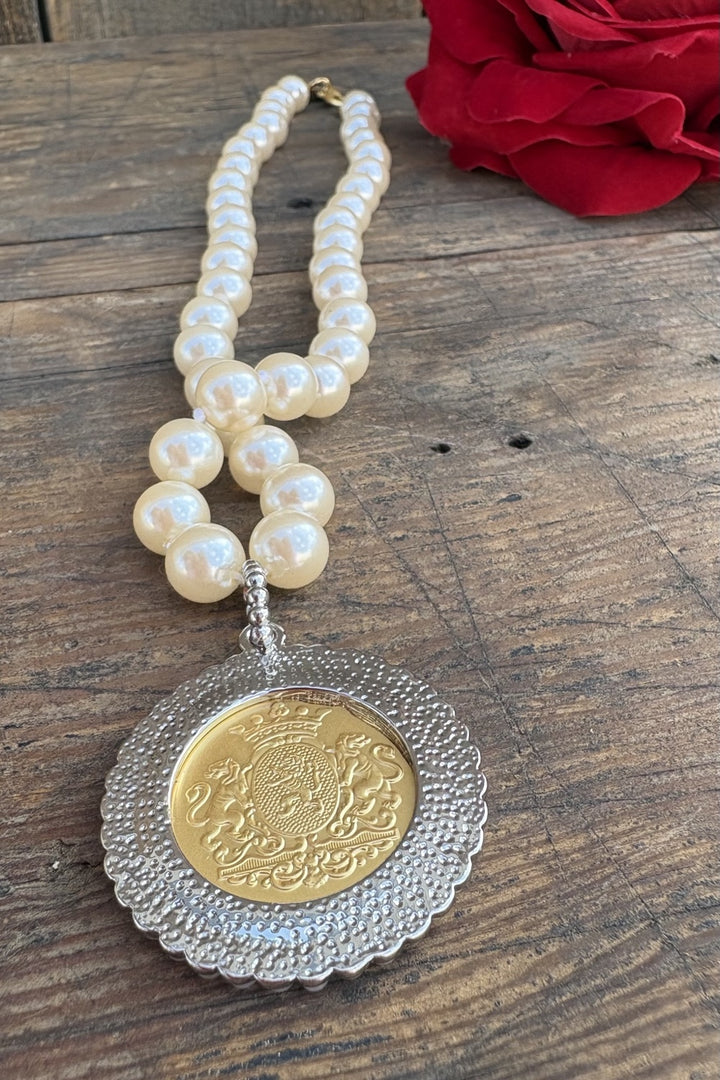 Dutch Pearl Necklace