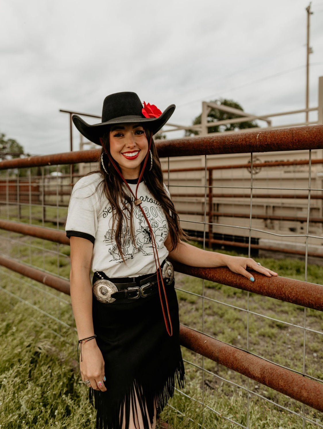 Cowgirl skirt fashion outfits