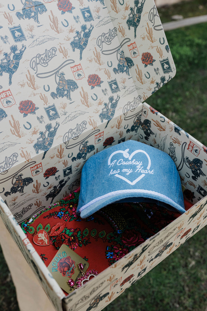 Lovestruck Cowgirl Box