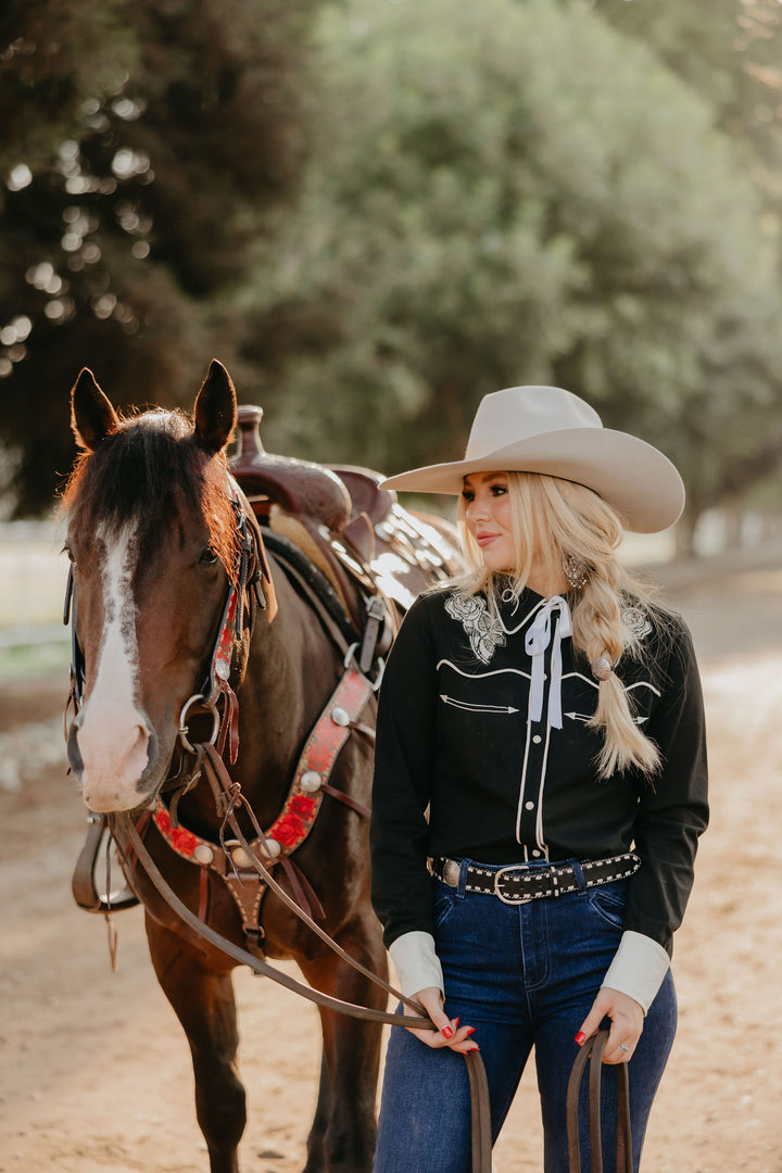 Rosita Breast Collar