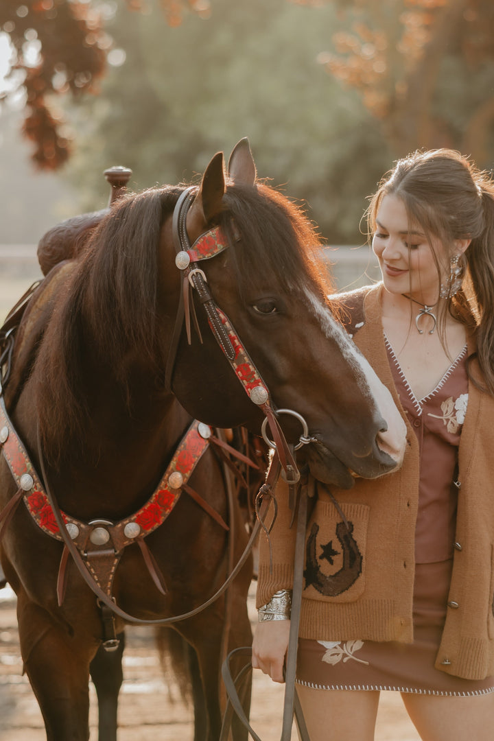 Rosita Breast Collar