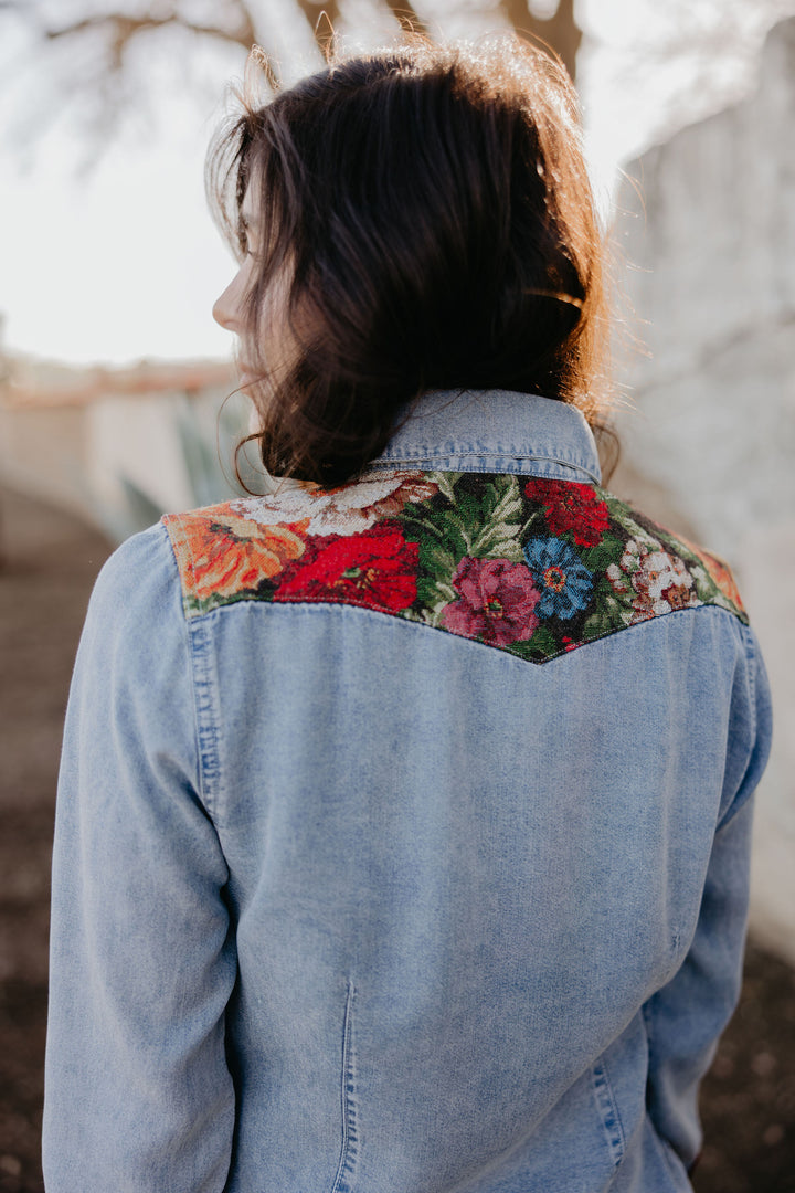 Rosa Vaquera Button Up