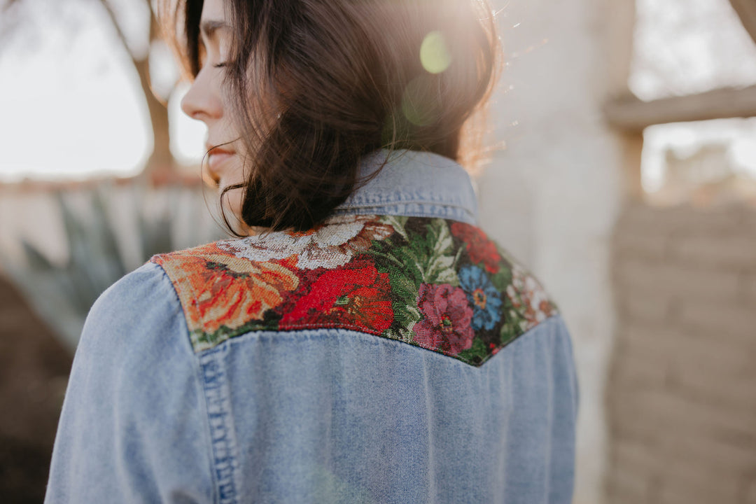 Rosa Vaquera Button Up