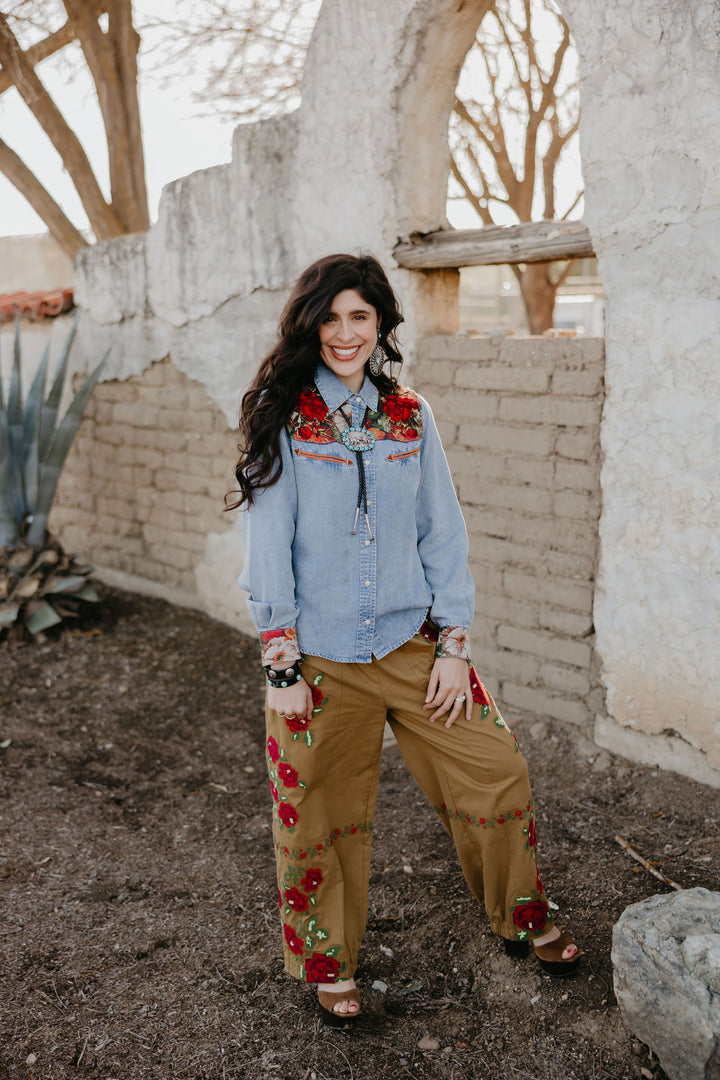 Rosa Vaquera Button Up