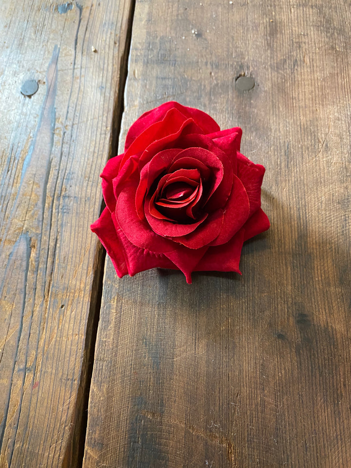 Iconic RQ Rose