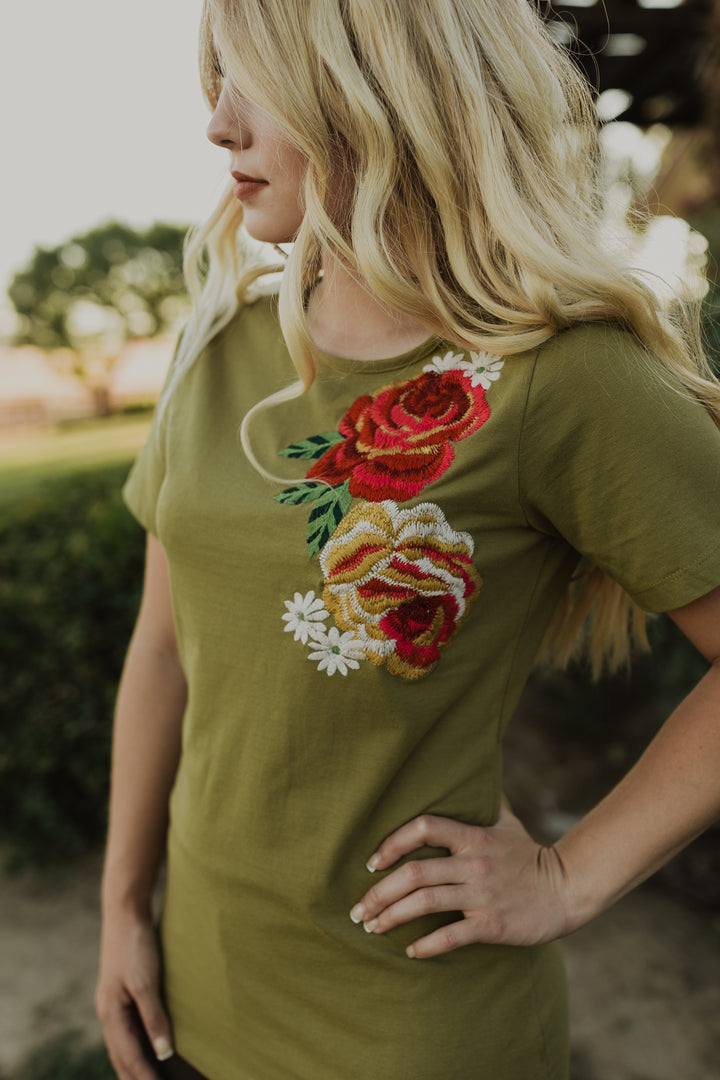 Daisy Lou Embroidered Tee